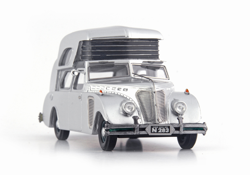 Thompson House Car 1934 silber metallik 1:43