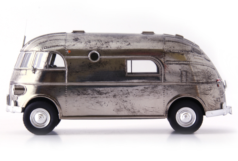 Hunt Hollywood House Car 1940 silber metallik 1:43 Wohnmobil
