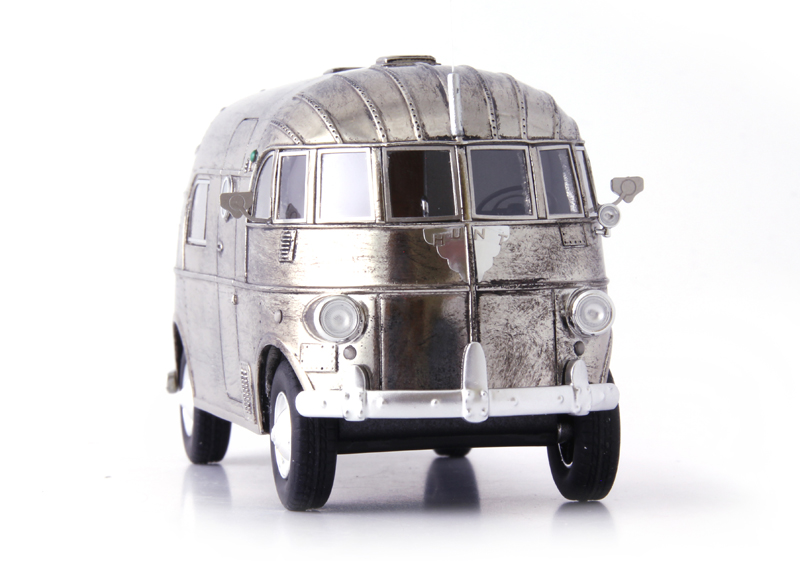 Hunt Hollywood House Car 1940 silber metallik 1:43 Wohnmobil