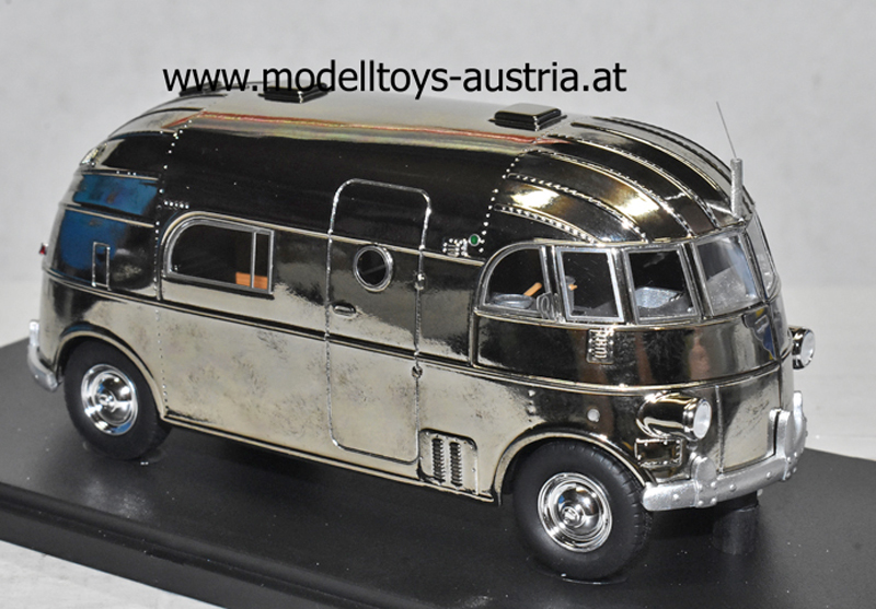 Hunt Hollywood House Car 1940 silber metallik 1:43 Wohnmobil