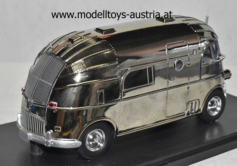 Hunt Hollywood House Car 1940 silber metallik 1:43 Wohnmobil