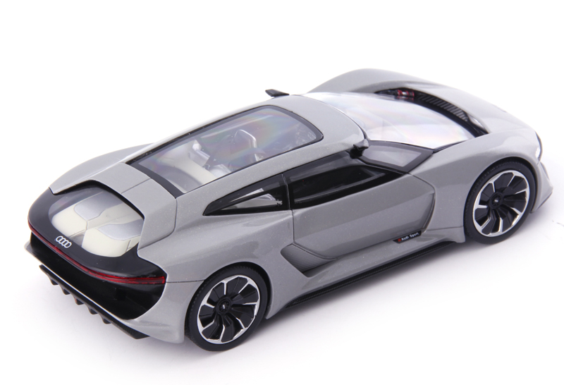 Audi PB-18 e-tron 2018 grau 1:43 Elektro Mobilität