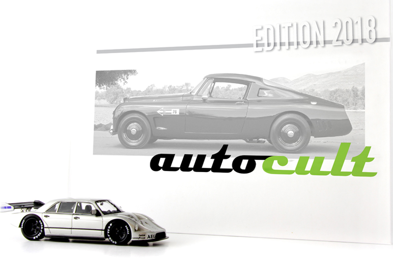 AutoCult Jahrbuch 2018 mit 184 Seiten UND Sauber Mercedes W140 1990 1:43 Buch in Deutsch und Englisch