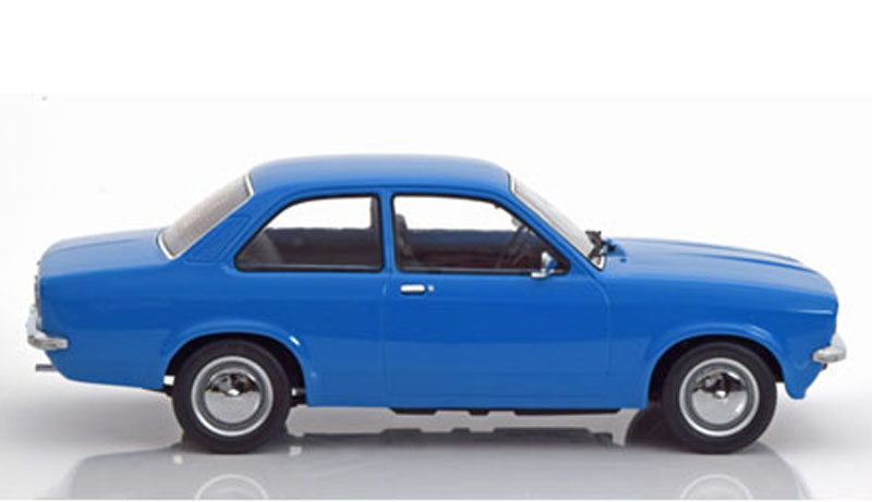 Opel Kadett C Limousine Stufenheck 2 türig blau 1:18
