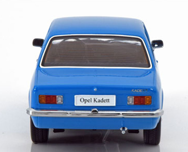Opel Kadett C Limousine Stufenheck 2 türig blau 1:18