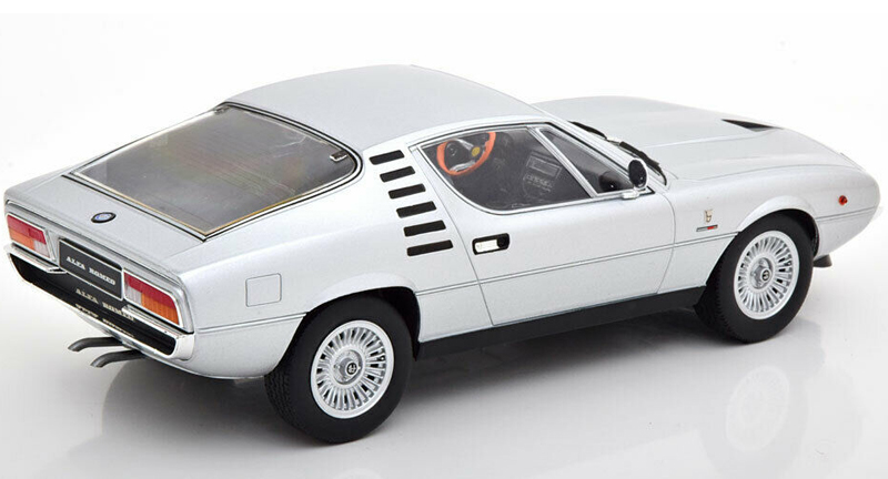 Alfa Romeo Montreal 1970 silber 1:18