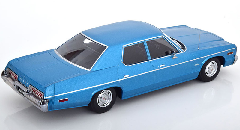 Dodge Monaco 1974 blau metallik 1:18