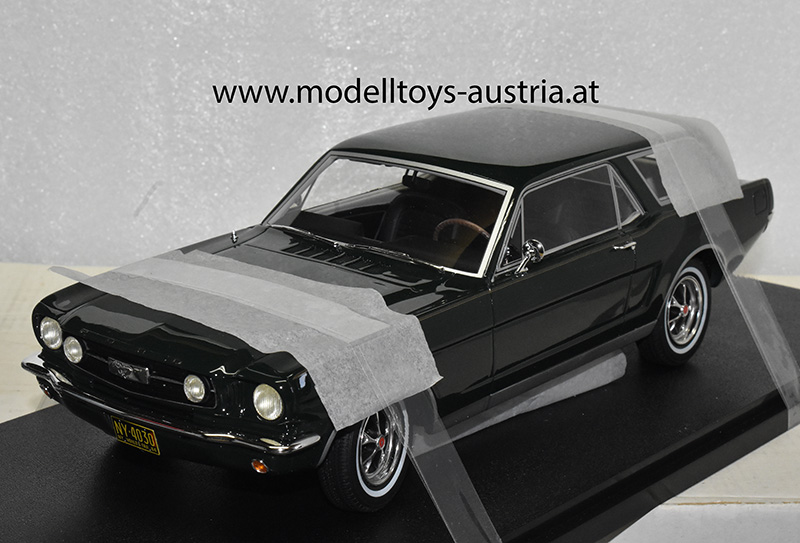 Ford Mustang Intermeccanica Kombi Break 1965 grün 1:18