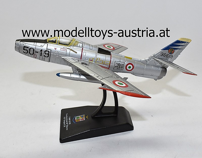 F-84F-61 RE Thunderstreak 32 50° Stormo 155° Gruppo C.B. 1:100