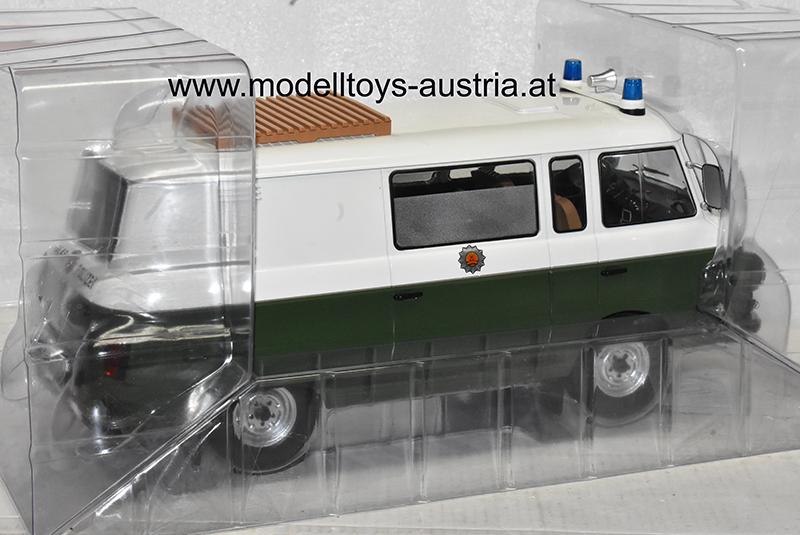 Barkas B1000 1965 VOLKSPOLIZEI Polizei 1:18
