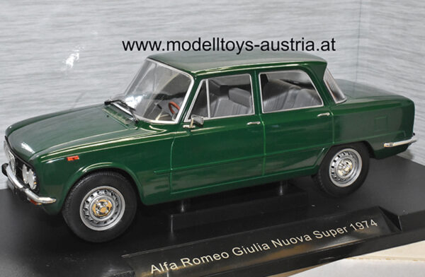 Alfa Romeo Giulia Nuova Super Limousine 1974 dunkel grün 1:18