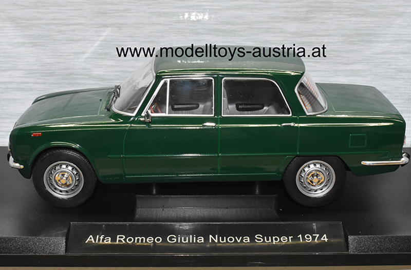 Alfa Romeo Giulia Nuova Super Limousine 1974 dunkel grün 1:18