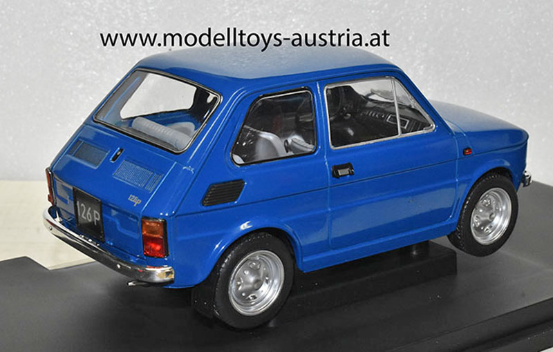 Fiat 126 P Limousine blau 1:18