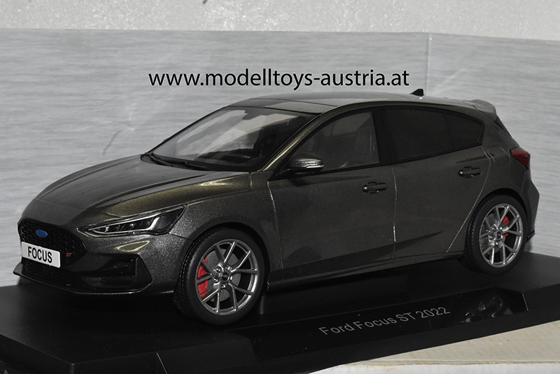 Ford Focus ST 2022 grau metallik 1:18