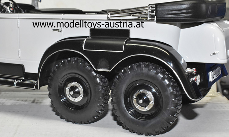 Mercedes Benz W31 G4 Cabrio 1938 schwarz / hellgrau 1:18