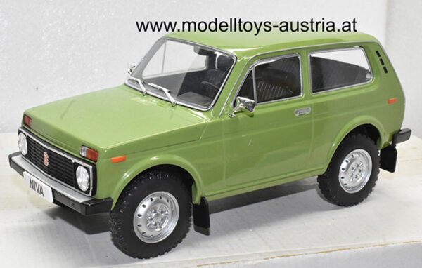 Lada Niva WAS-2121 Niwa Taiga 1976 olive-grün 1:18