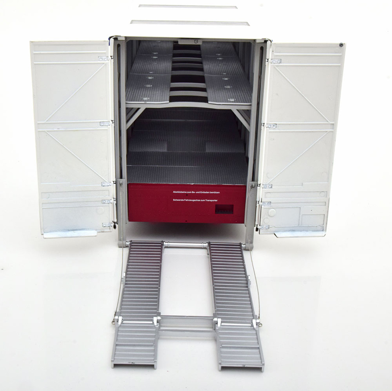 Mercedes O317 Porsche Rentransporter Martini 1968 weiss 1:18