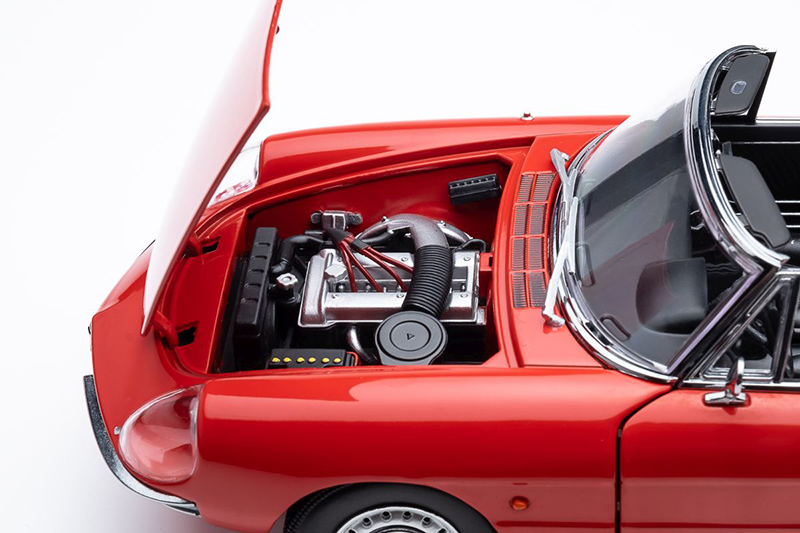 Alfa Romeo 1600 Duetto Spider 1966 rot 1:18