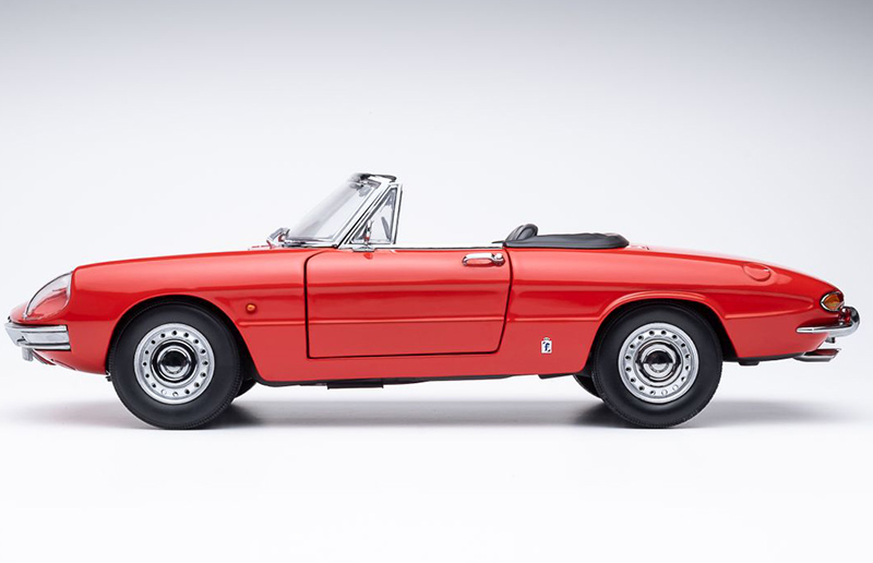 Alfa Romeo 1600 Duetto Spider 1966 rot 1:18