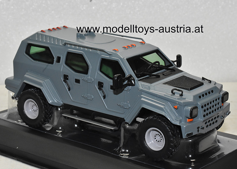 Gurkha LAPV 2008 Fast & Furious grau 1:43