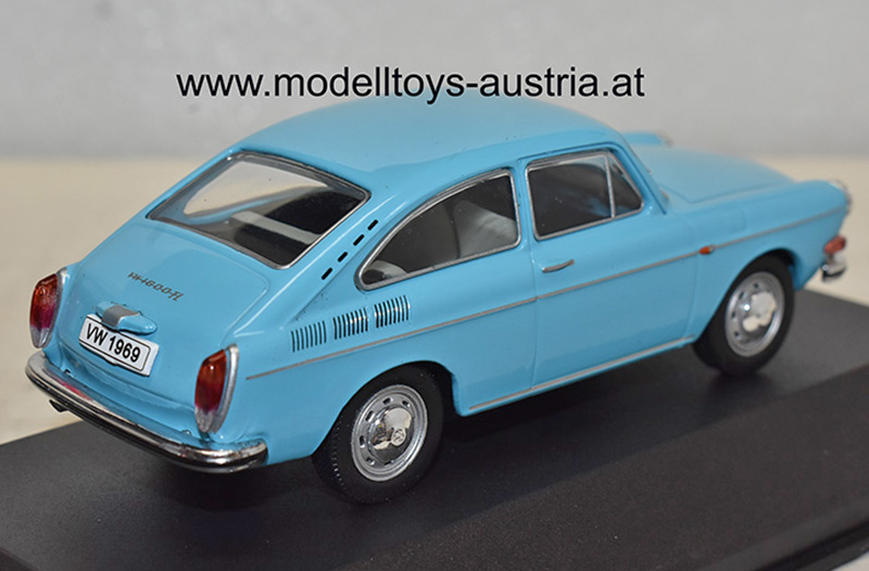 VW 1600 TL Fließheck 1969 hell blau 1:43