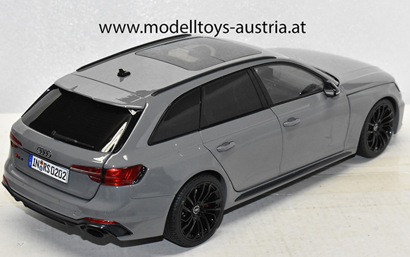 Audi RS4 B9 Avant Kombi Break 2017 grau 1:18 Audi A4