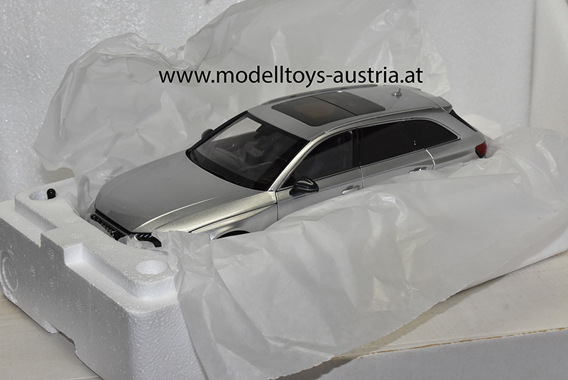 Audi RS4 B9 Avant Kombi Break 2017 silber 1:18 Audi A4