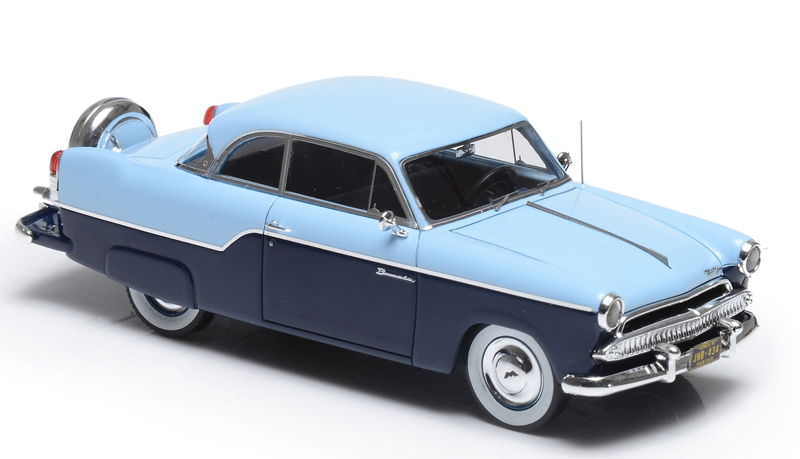 Willys Aero Bermuda Limousine Hard Top 2 türig 1955 hell blau / dunkel blau 1:43