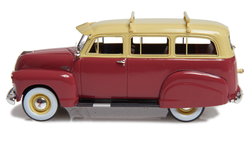 Chevrolet Suburban 1949 - 1953 beige / Kastanienbraun 1:43