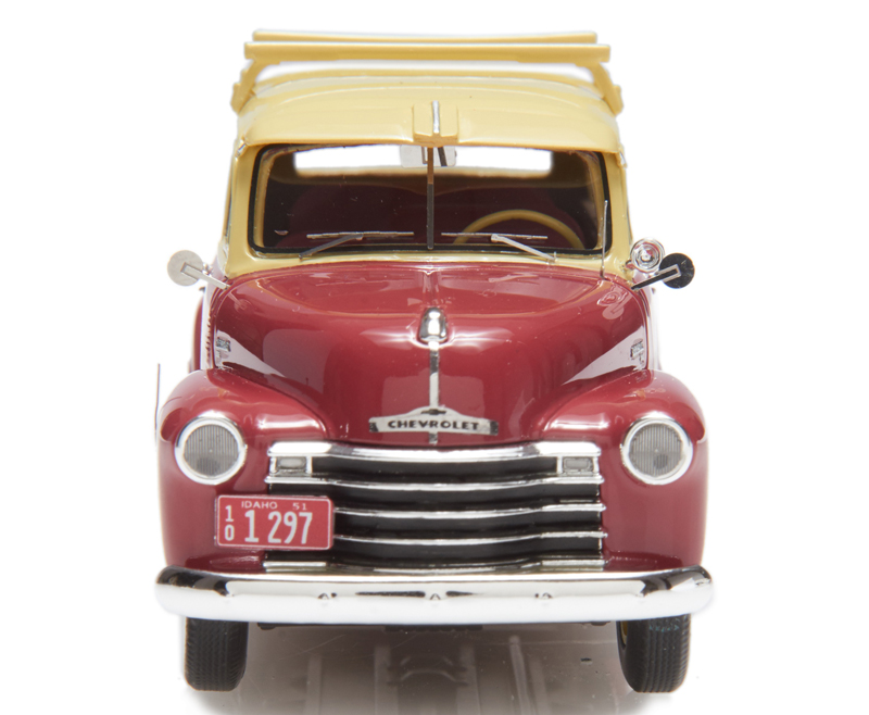 Chevrolet Suburban 1949 - 1953 beige / Kastanienbraun 1:43