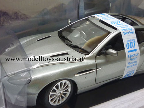 Aston Martin V12 Vanquish James BOND 007 Stirb an einem anderen Tag 1:18