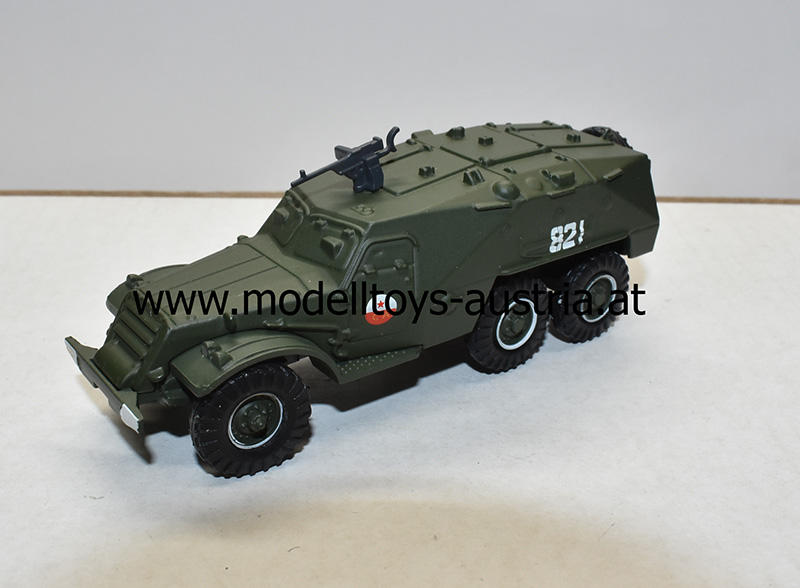 Panzer IS-2, Panzer T80, Panzer KV 2, Panzer T-55, Panzer T-28, Panzer BTR-90, BTR152, BRDM Set aus 8 Stück 1:72