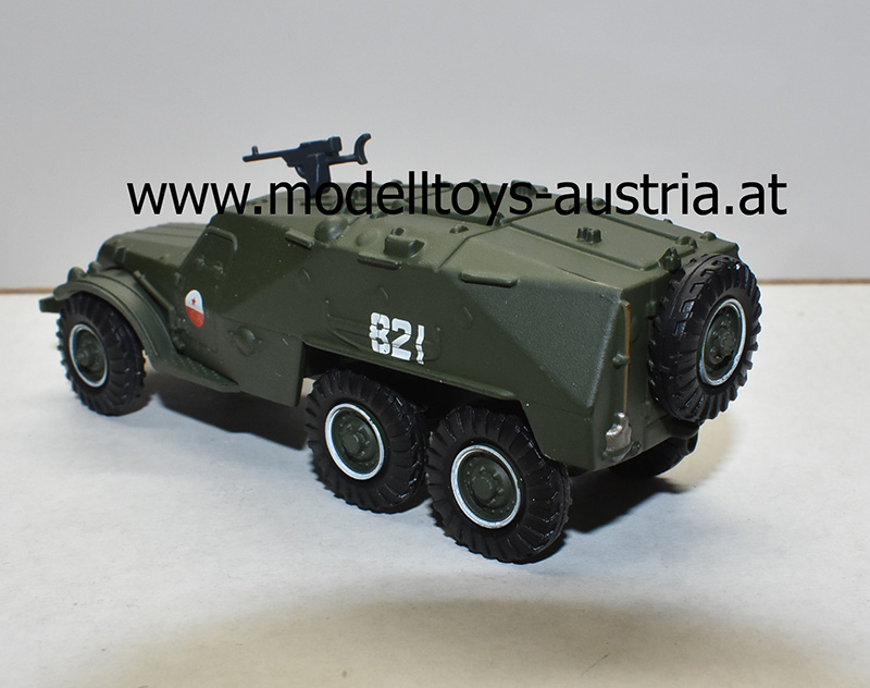 Panzer IS-2, Panzer T80, Panzer KV 2, Panzer T-55, Panzer T-28, Panzer BTR-90, BTR152, BRDM Set aus 8 Stück 1:72
