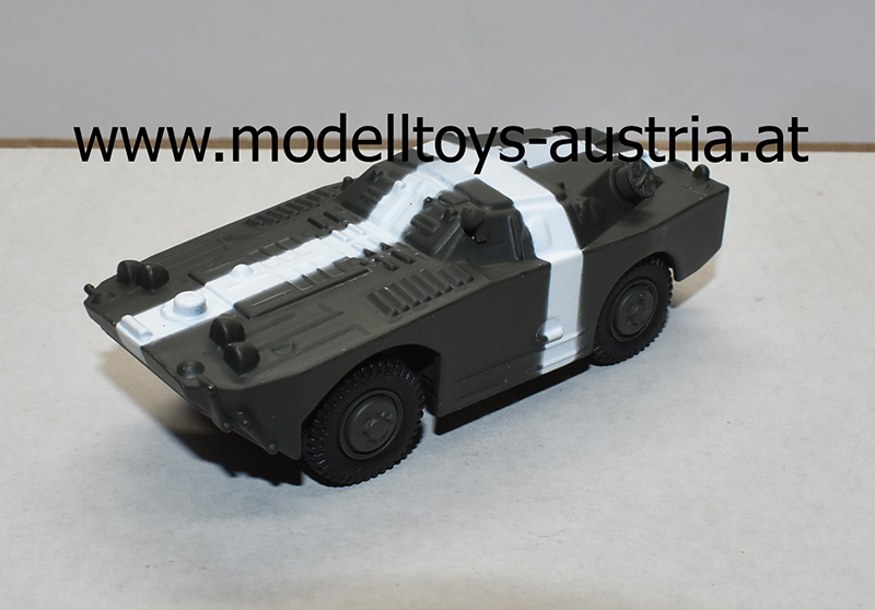 Panzer IS-2, Panzer T80, Panzer KV 2, Panzer T-55, Panzer T-28, Panzer BTR-90, BTR152, BRDM Set aus 8 Stück 1:72