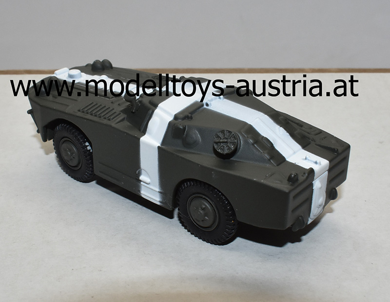 Panzer IS-2, Panzer T80, Panzer KV 2, Panzer T-55, Panzer T-28, Panzer BTR-90, BTR152, BRDM Set aus 8 Stück 1:72