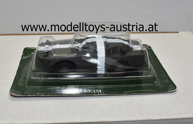 Panzer IS-2, Panzer T80, Panzer KV 2, Panzer T-55, Panzer T-28, Panzer BTR-90, BTR152, BRDM Set aus 8 Stück 1:72