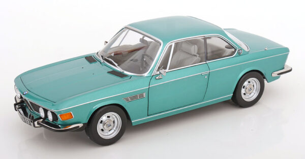 BMW E9 3.0 CSI Coupe 1971 türkis metallik mit BMW Felgen 1:12