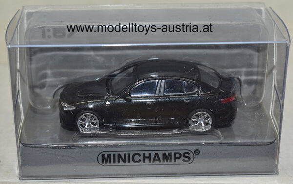 Alfa Romeo Giulia QUADRIFOGLIO 2017 schwarz 1:87 H0