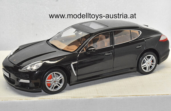 Porsche Panamera Turbo Shooting Brake 970 basaltschwarz metallik 1:18